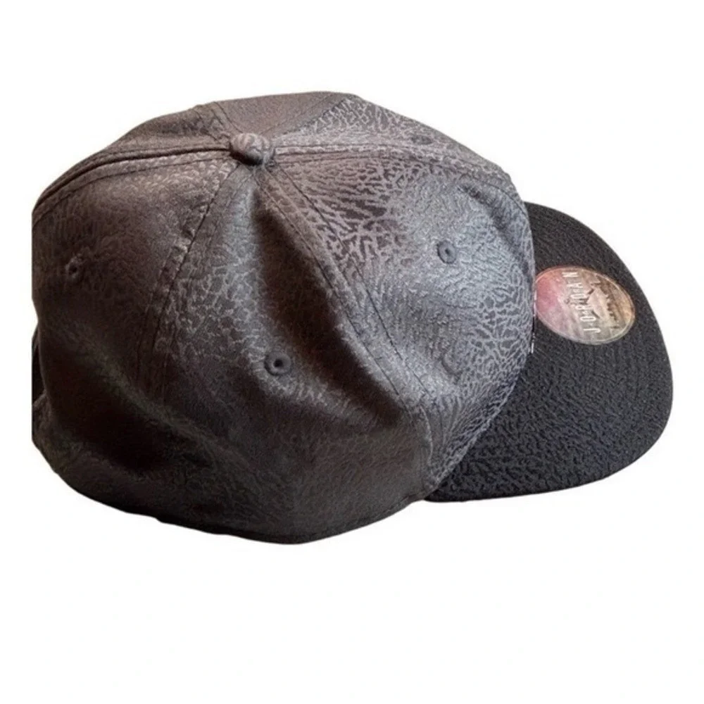 Jordan Elephant Print‎ Snapback Hat Charcoal Black Metallic Jumpman Youth
